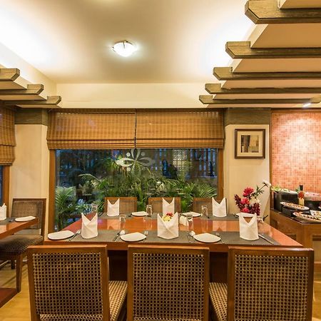 Hotel Park Central Koregaon Park Пюн Екстериор снимка