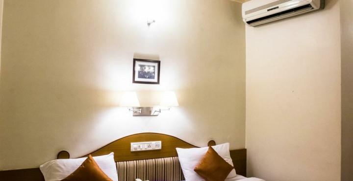 Hotel Park Central Koregaon Park Пюн Екстериор снимка