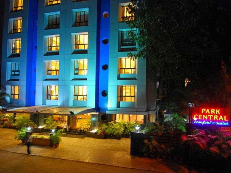 Hotel Park Central Koregaon Park Пюн Екстериор снимка